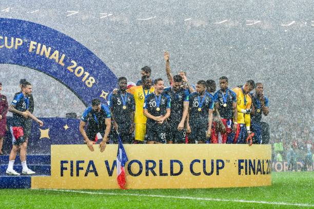 待她持续闪 待她持续闪